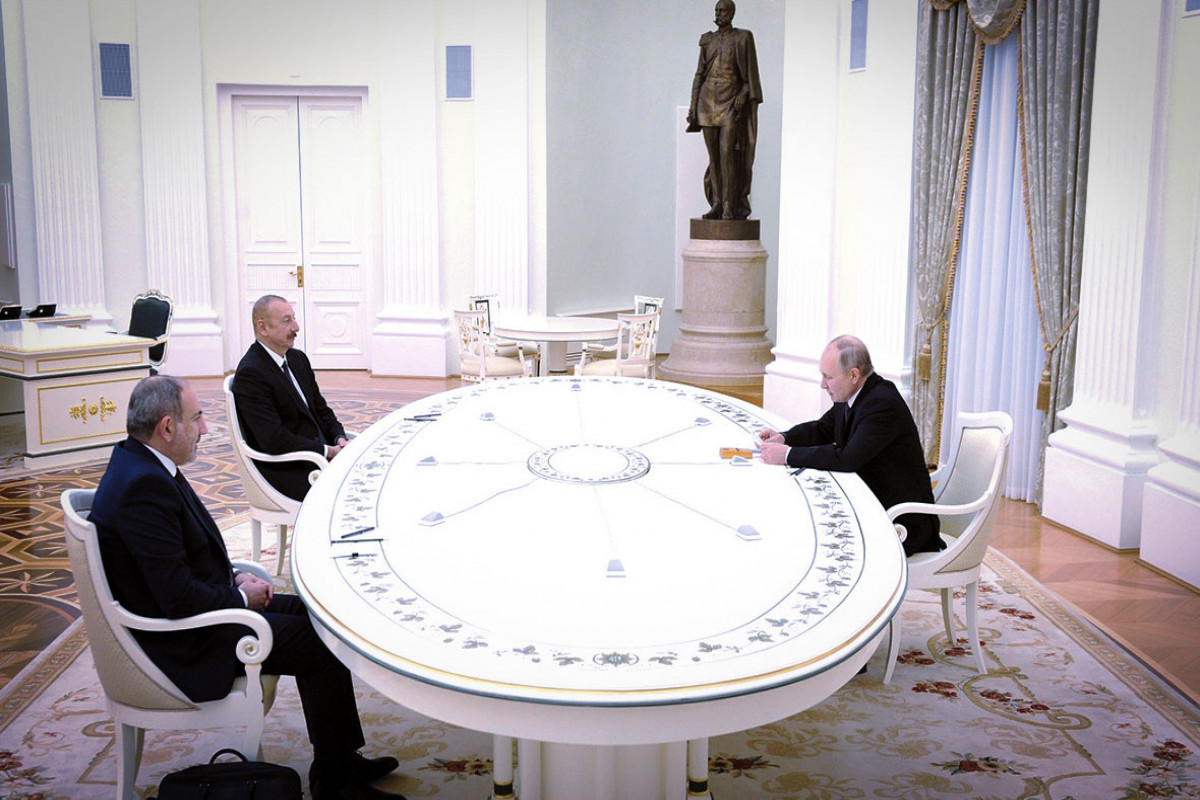 переговоры президента РФ Владимира Путина, президента Азербайджана Ильхама Алиева и премьер-министра Армении Никола Пашиняна