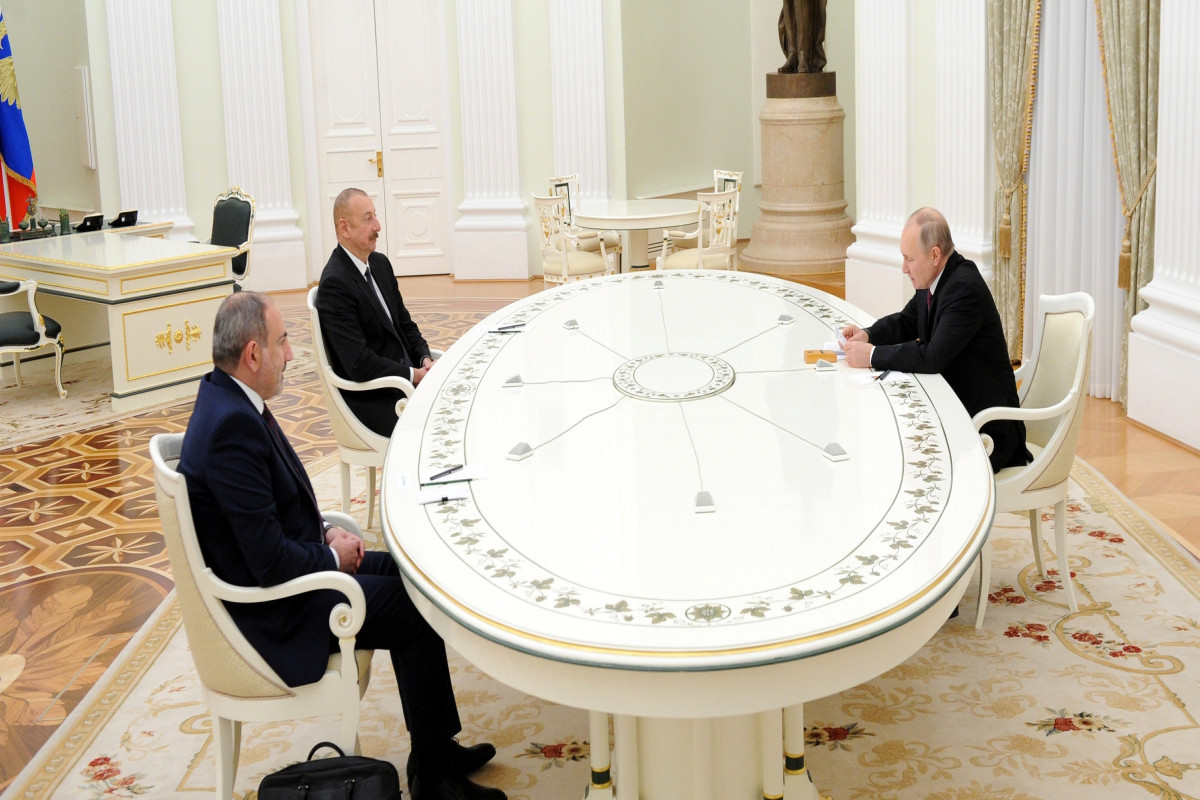 The Kremlin has announced a meeting of the leaders of Russia, Azerbaijan and Armenia today