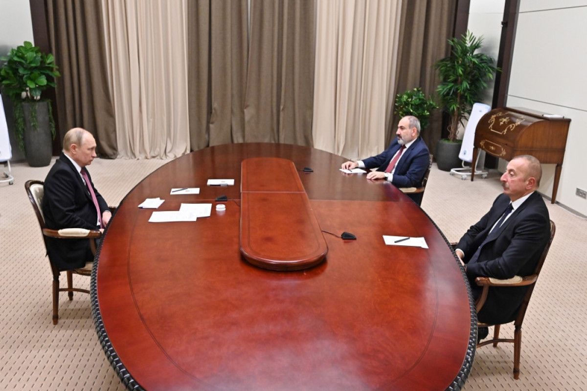 Russian President Vladimir Putin, Azerbaijani President Ilham Aliyev and Armenian Prime Minister Nikol Pashinyan