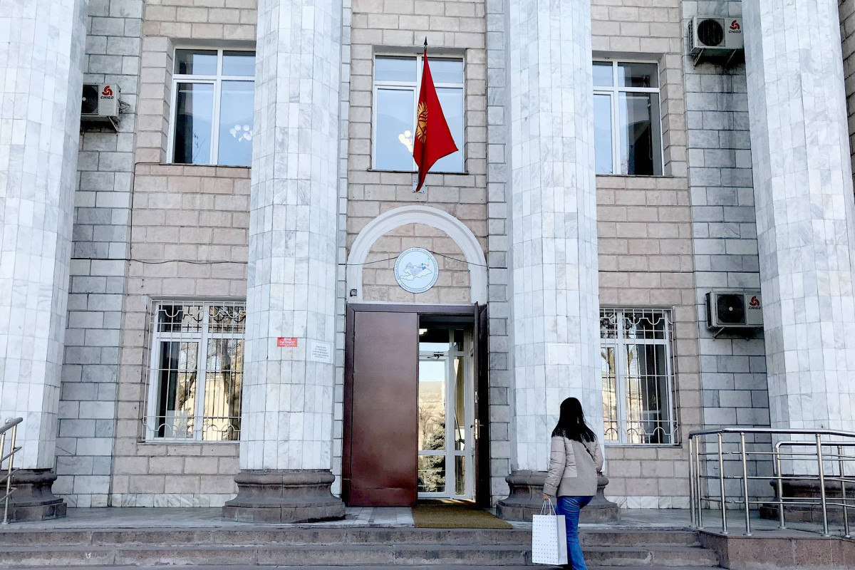 В Кыргызстане завершилось голосование на парламентских выборах -ОБНОВЛЕНО 