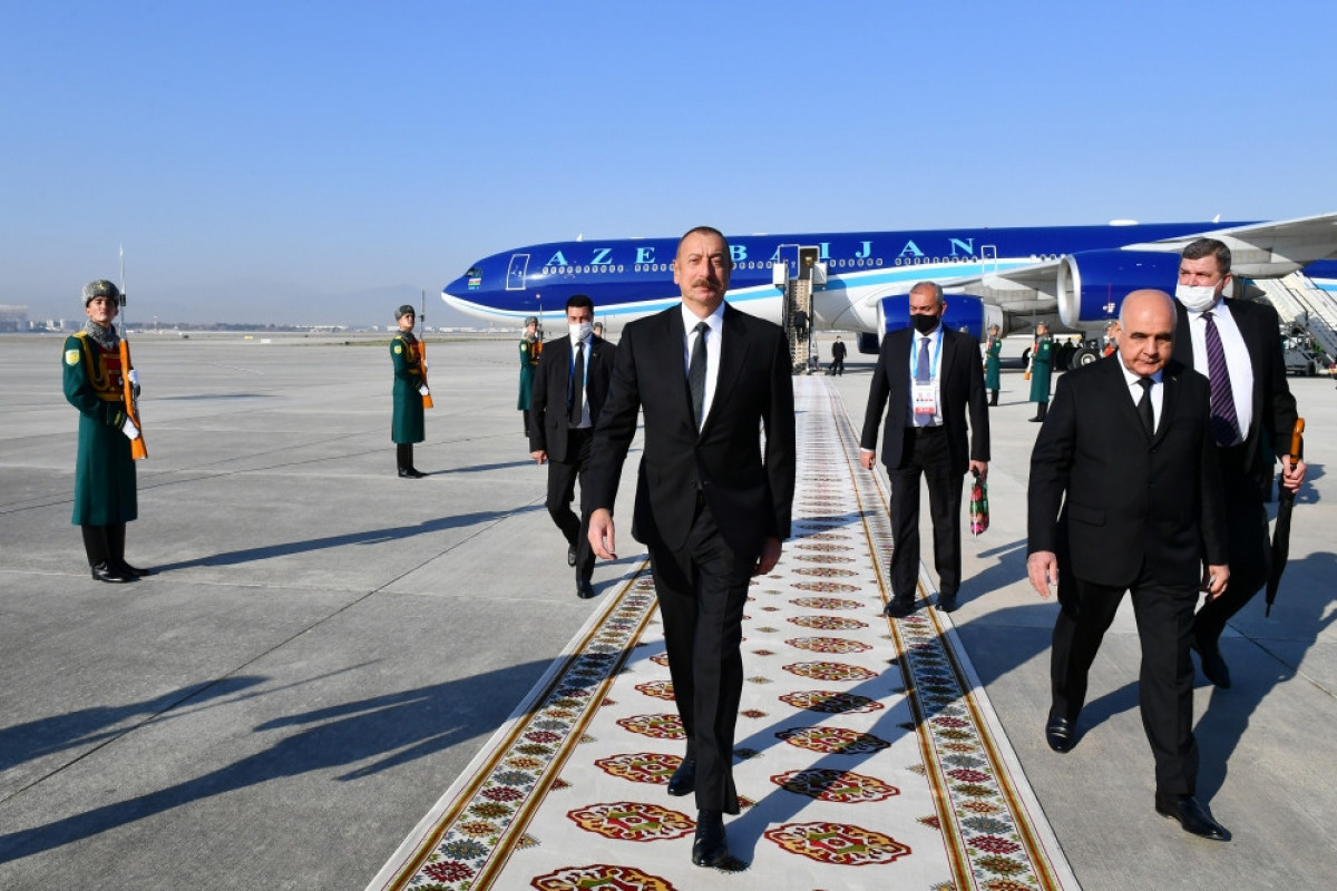 Президент Азербайджана Ильхам Алиев прибыл с визитом в Туркменистан -ВИДЕО 