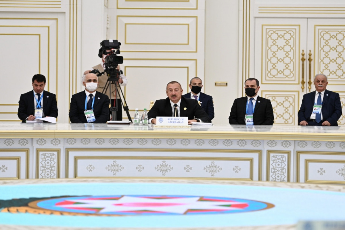 Prezident İlham Əliyev, Aşqabadda İƏT-in XV Zirvə toplantısında çıxış