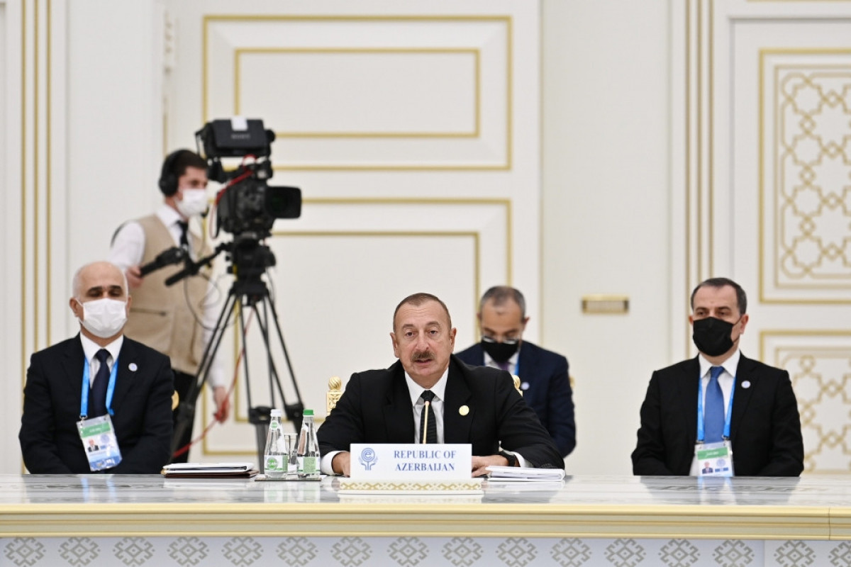 Prezident İlham Əliyev, Aşqabadda İƏT-in XV Zirvə toplantısında çıxış