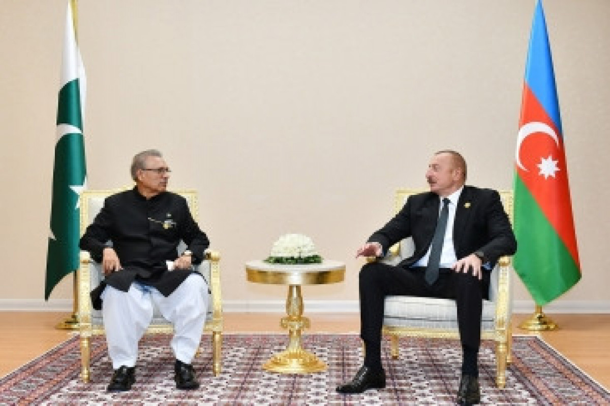 President Ilham Aliyev met with Pakistani President Arif Alvi