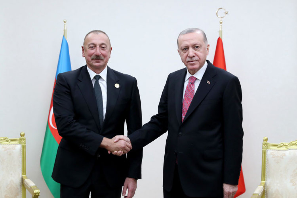 Azərbaycan Prezidenti İlham Əliyev, Aşqabadda Türkiyə Prezidenti Rəcəb Tayyib Ərdoğanla görüş