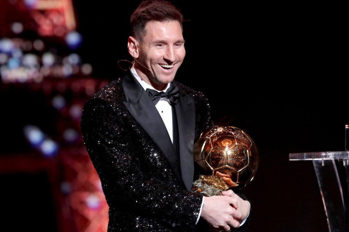 Lionel Messi 7-ci dəfə “Qızıl top” mükafatını qazanıb - VİDEO 