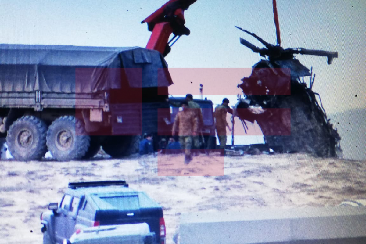 DSX-nin qəzaya uğramış helikopterinin qalıqları ərazidən götürülür