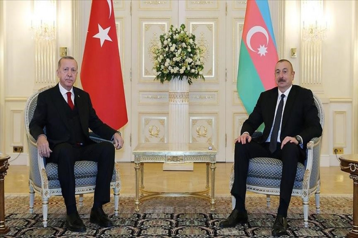 Президент Турецкой Республики Реджеп Тайип Эрдоган и Президент Азербайджанской Республики Ильхам Алиев