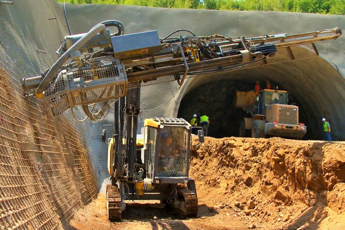 Drilling works on upper half of T5 tunnel on Ahmadbeyli-Fuzuli-Shusha highway completed-PHOTO 