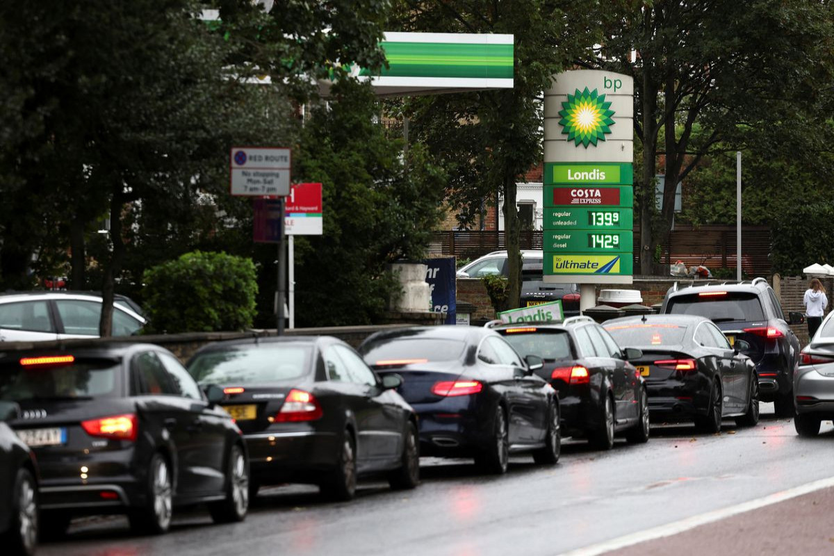 Fuel shortages remain in southeast England but improvements elsewhere
