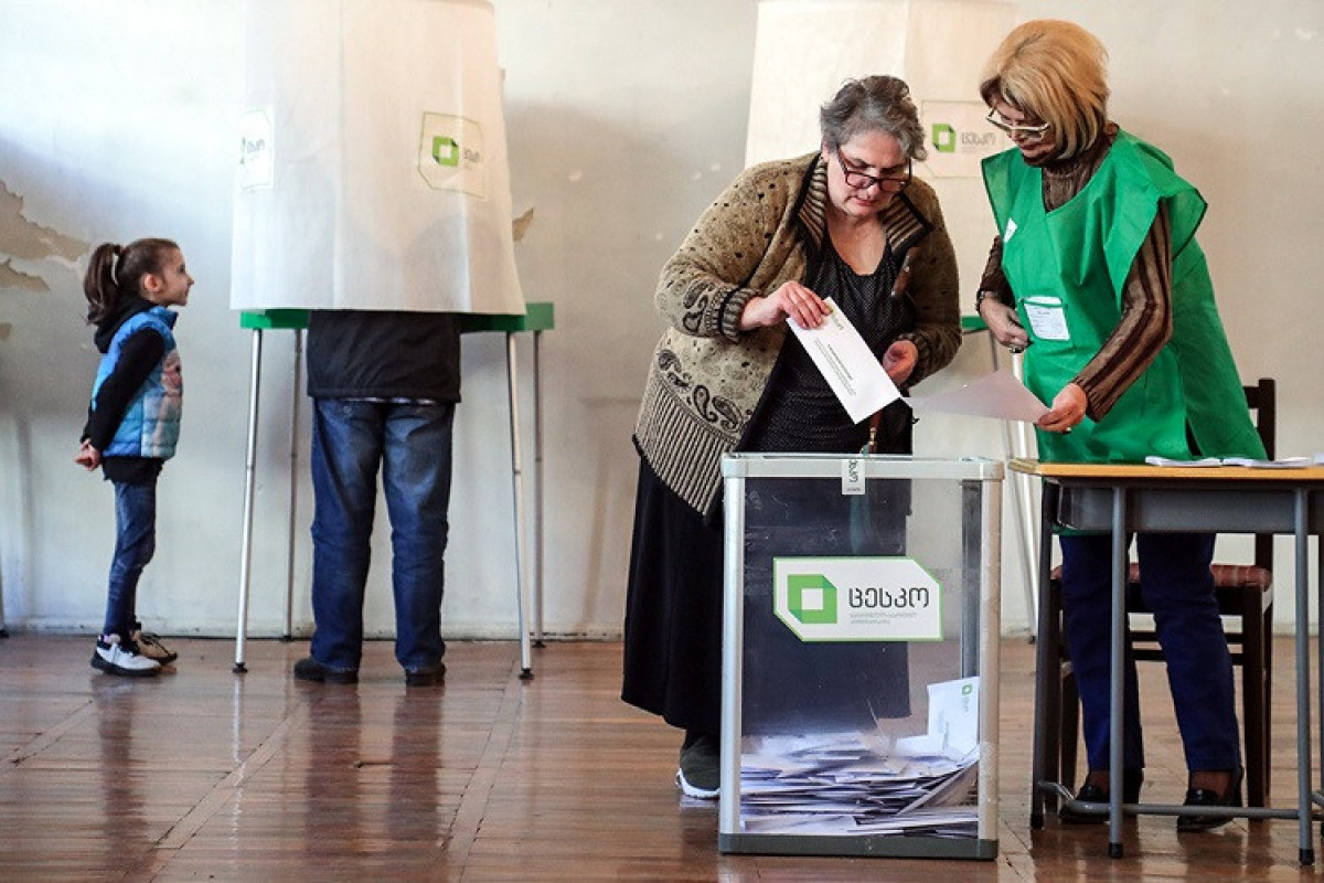 "Exit-poll": Gürcüstanda keçirilən seçkilərdə "Gürcü Arzusu" liderlik edir