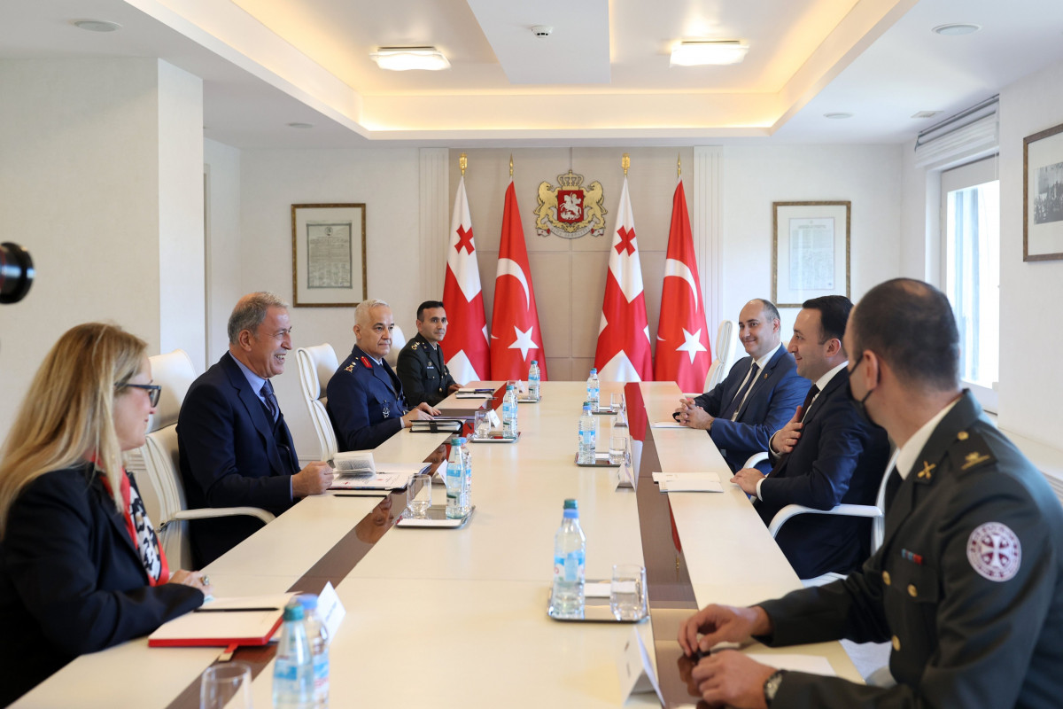 Министр Национальной обороны Турции Хулуси Акар прибыл с визитом в Грузию
