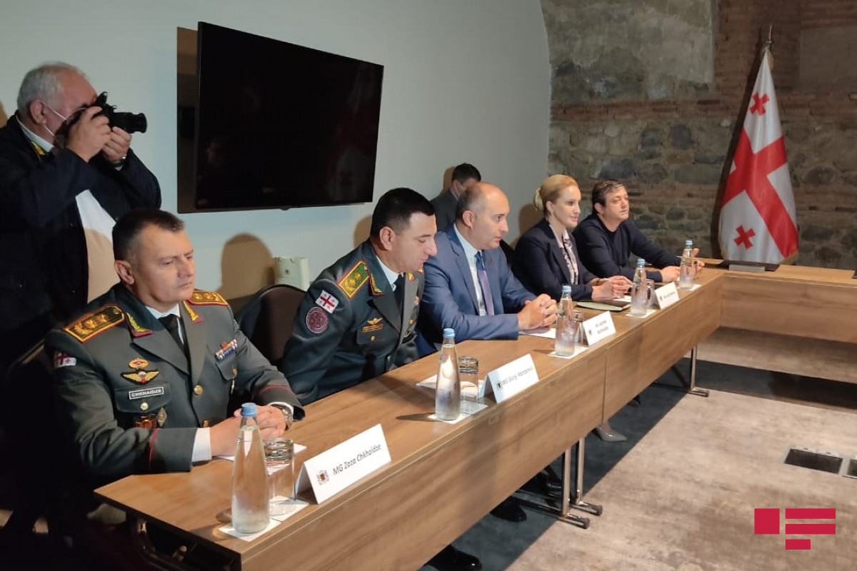 Bilateral meeting held between Azerbaijani and Georgian Defense Ministers