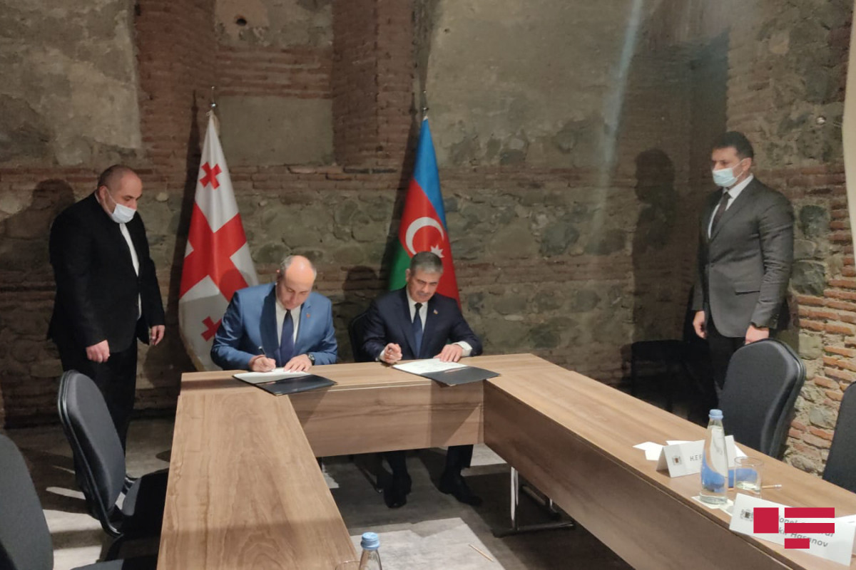 Azerbaijan, Georgia sign document on military cooperation
