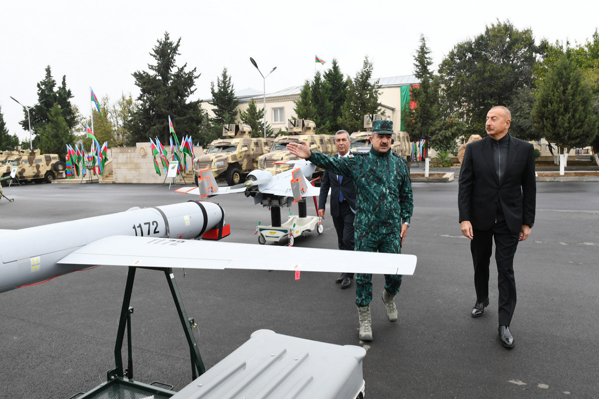 Президент Ильхам Алиев принял участие в открытии комплекса воинской части ГПС в Джабраиле