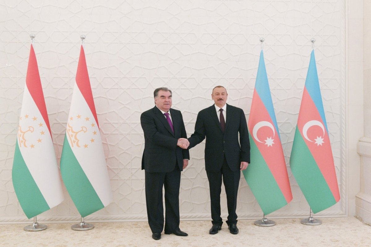 Azerbaijani President congratulates Tajik counterpart