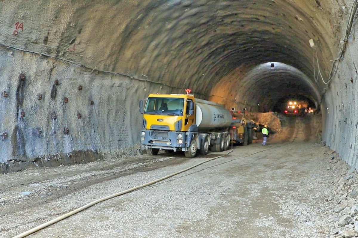 Murovdağ tunelinin inşası davam etdirilir