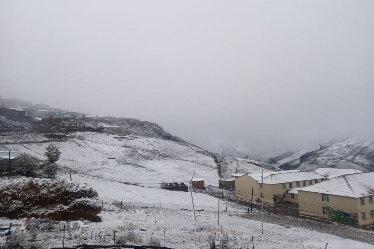 Высота снежного покрова в Шахдаге составила 8 см