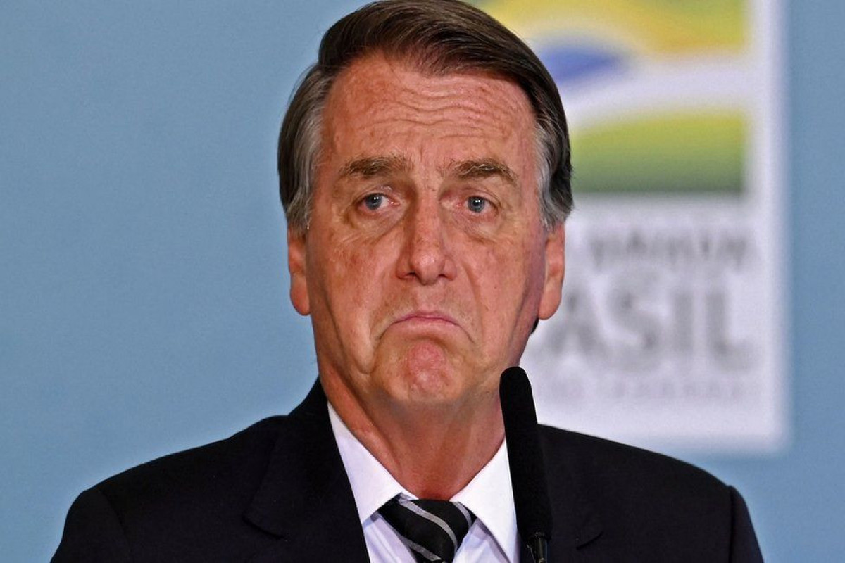 Braziliya prezidenti peyvənd olunmadığı üçün oyuna buraxılmayıb