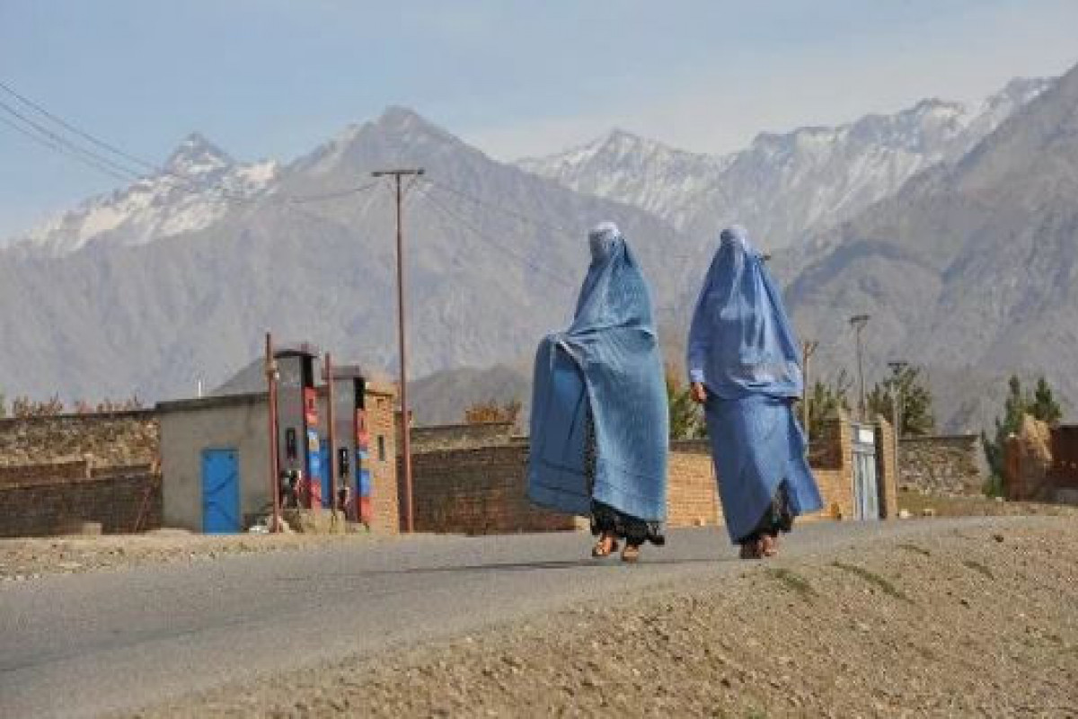 BMT “Taliban”ı qadın hüquqlarına hörmət etməyə çağırıb