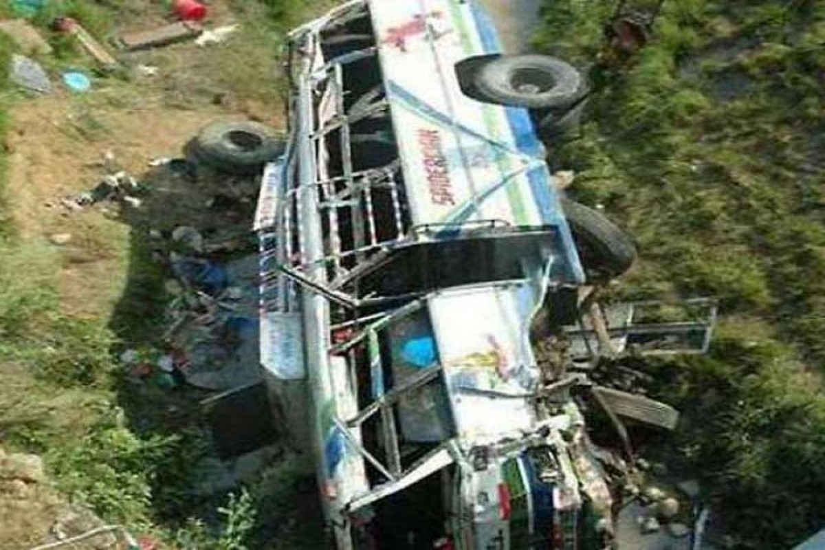 В Непале 28 человек погибли в ДТП с автобусом