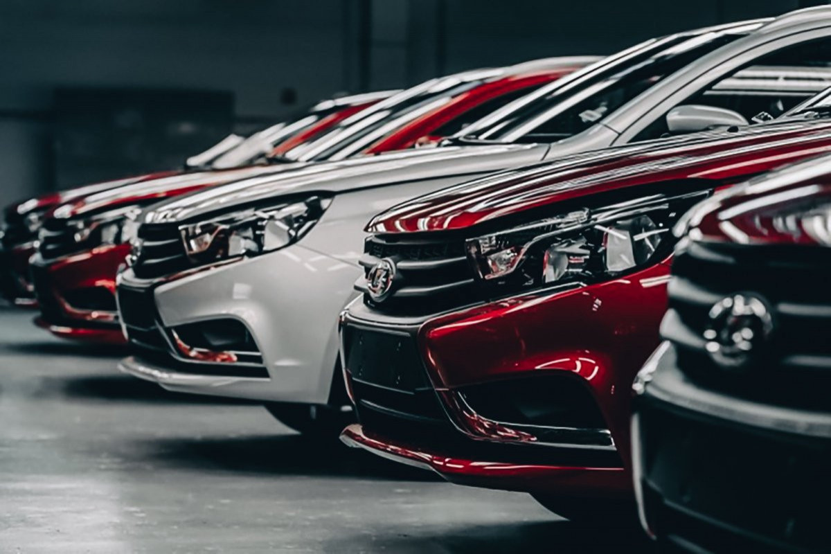 Azərbaycanda "AvtoVAZ" avtomobilləri bahalaşıb