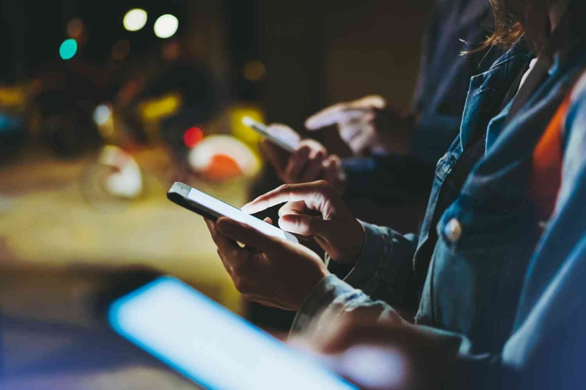 Azərbaycanın mobil rabitə sektorunun gəlirləri 8% artıb
