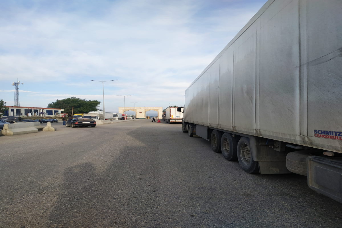 Queue of trucks occurred on Azerbaijani-Russian border-PHOTO 