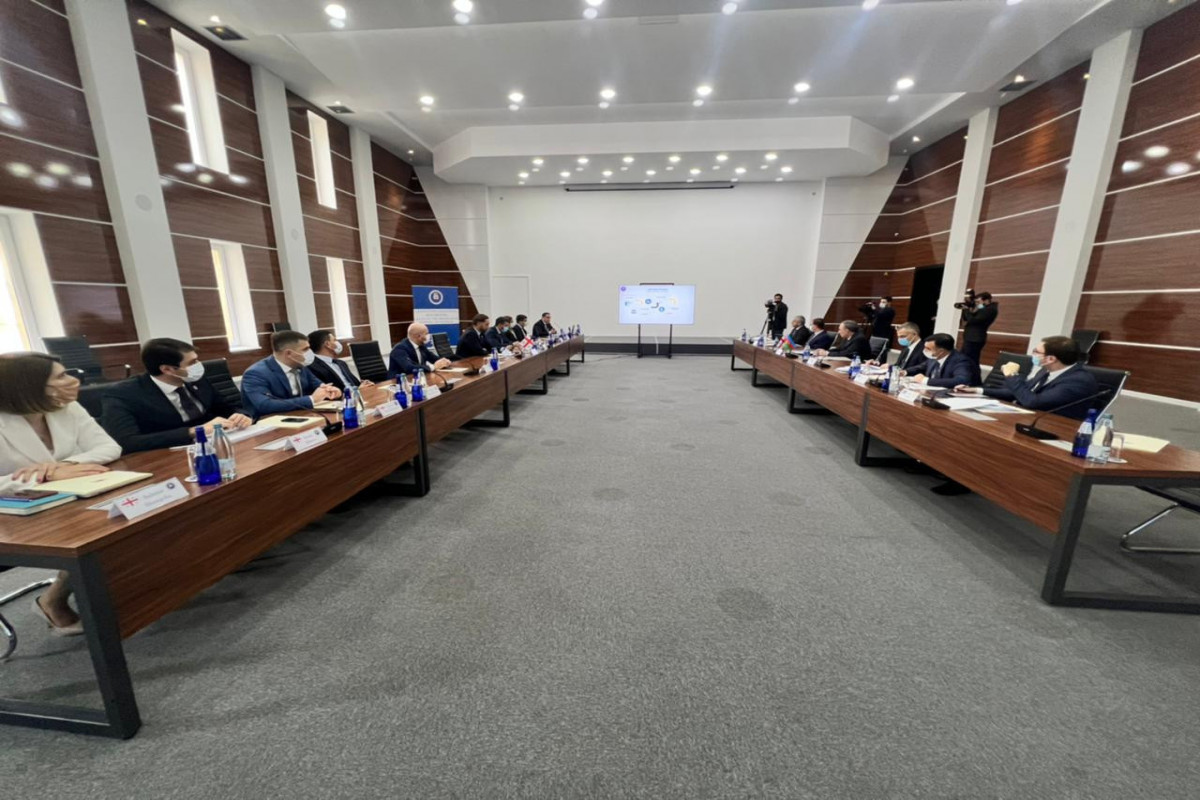 Генпрокурор Азербайджана совершил визит в Грузию