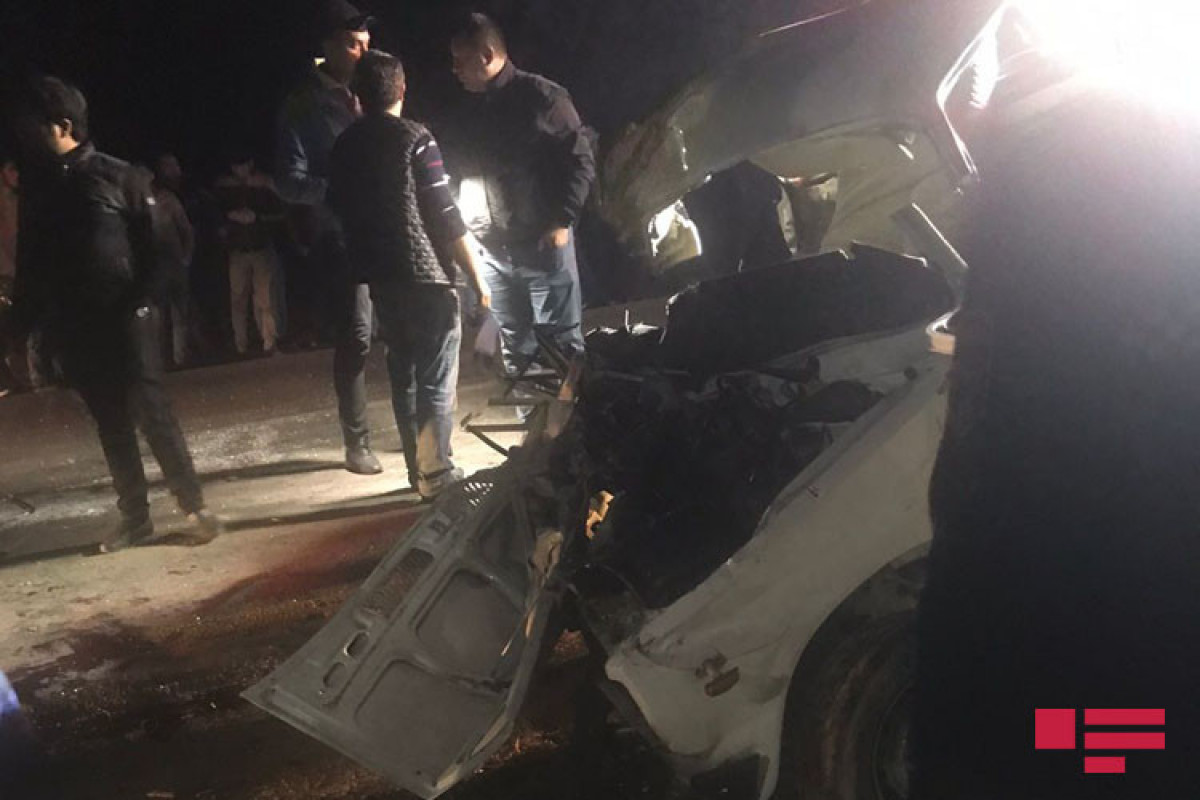 A car crashed into a tree in Guba, killing four people