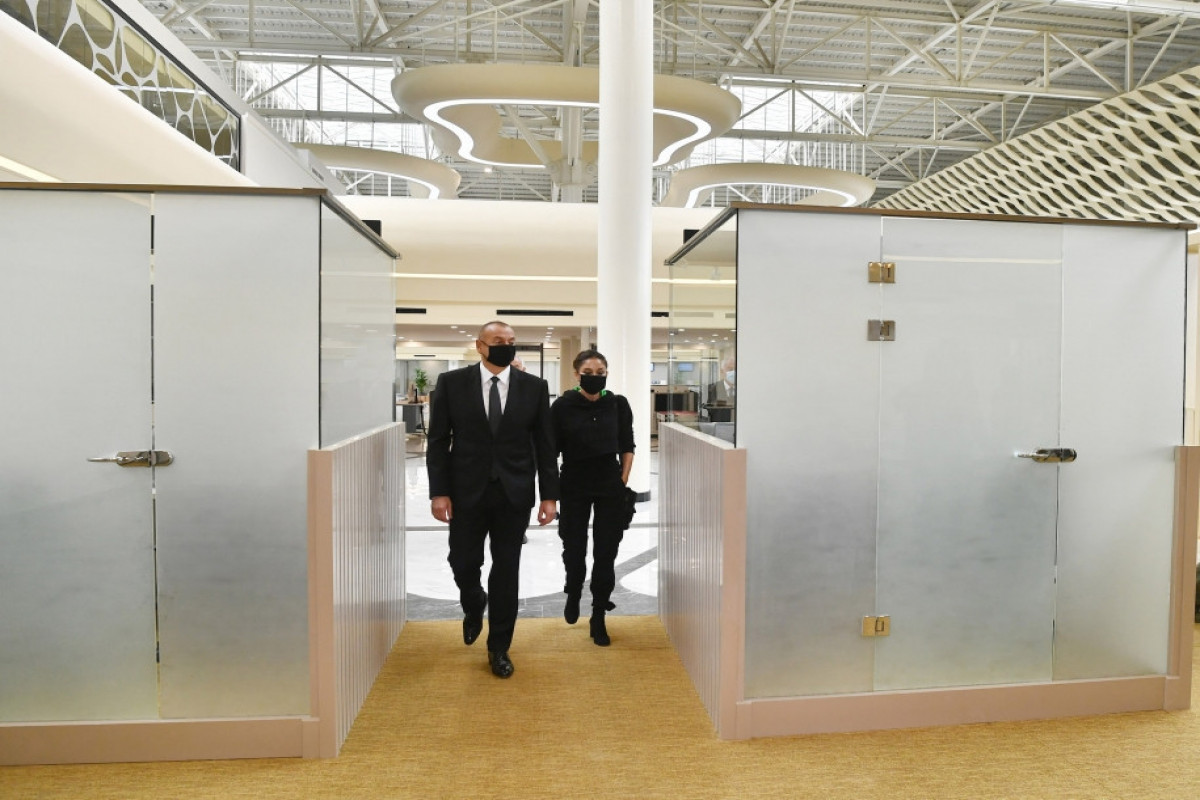 Президент Ильхам Алиев и первая леди Мехрибан Алиева ознакомились с условиями, созданными в Физулинском международном аэропорту