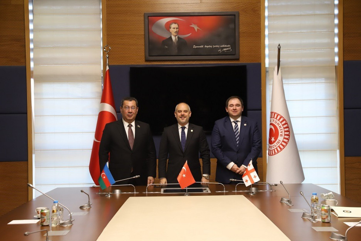 В Анкаре состоялась трехсторонняя встреча председателей комитетов по внешним связям парламентов Азербайджана, Турции и Грузии
