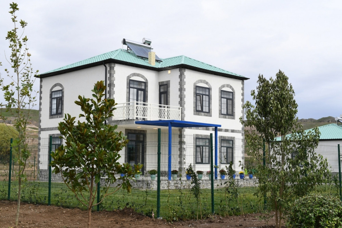President Ilham Aliyev and Mehriban Aliyeva viewed works done under “smart village” project implemented in Zangilan