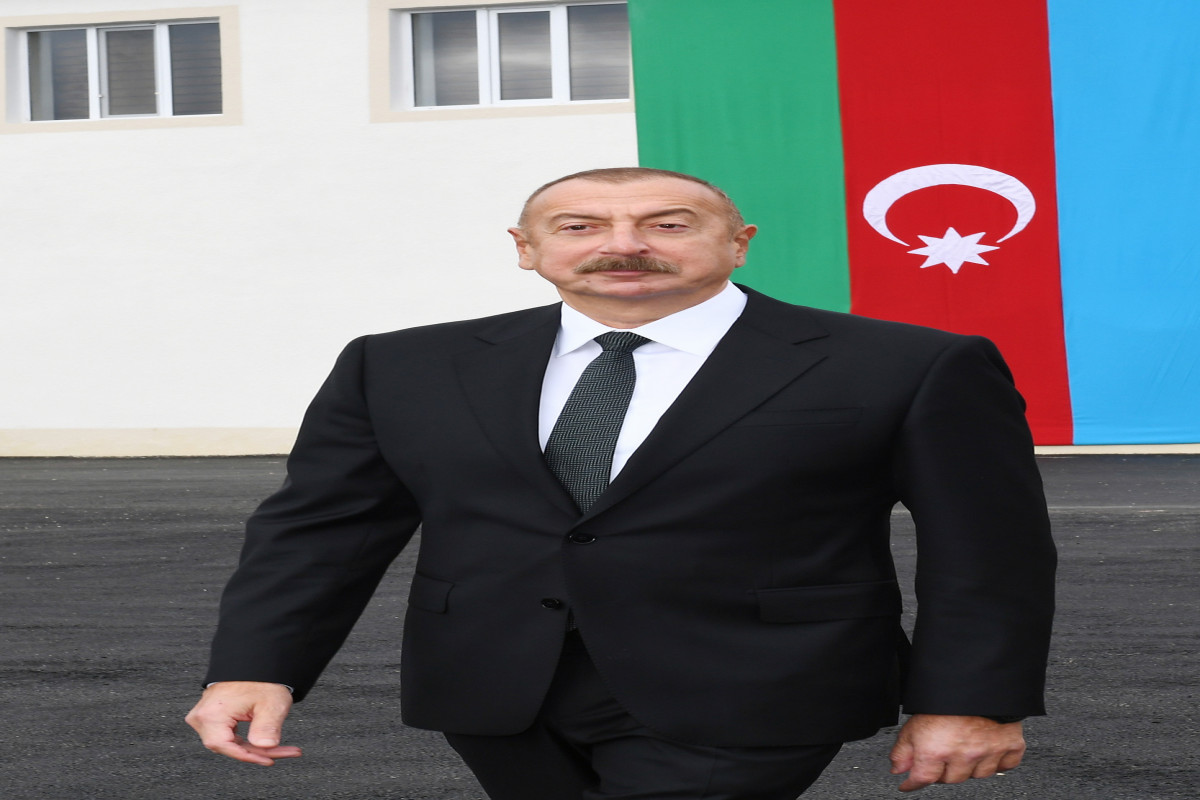 Президент Азербайджана ознакомился с условиями, созданными в комплексе воинской части ГПС в Зангиланском районе