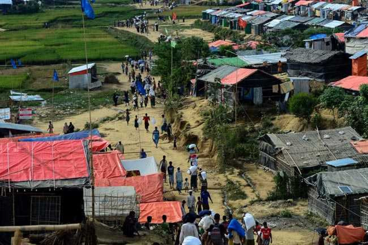 7 killed in Rohingya refugee camp attack in Bangladesh, say police