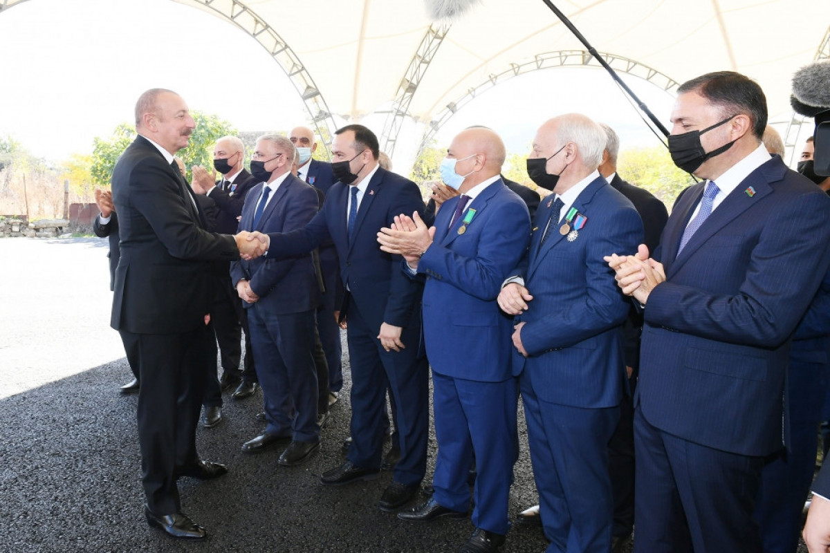 Президент Ильхам Алиев и первая леди Мехрибан Алиева встретились с представителями общественности Губадлинского района-ФОТО 