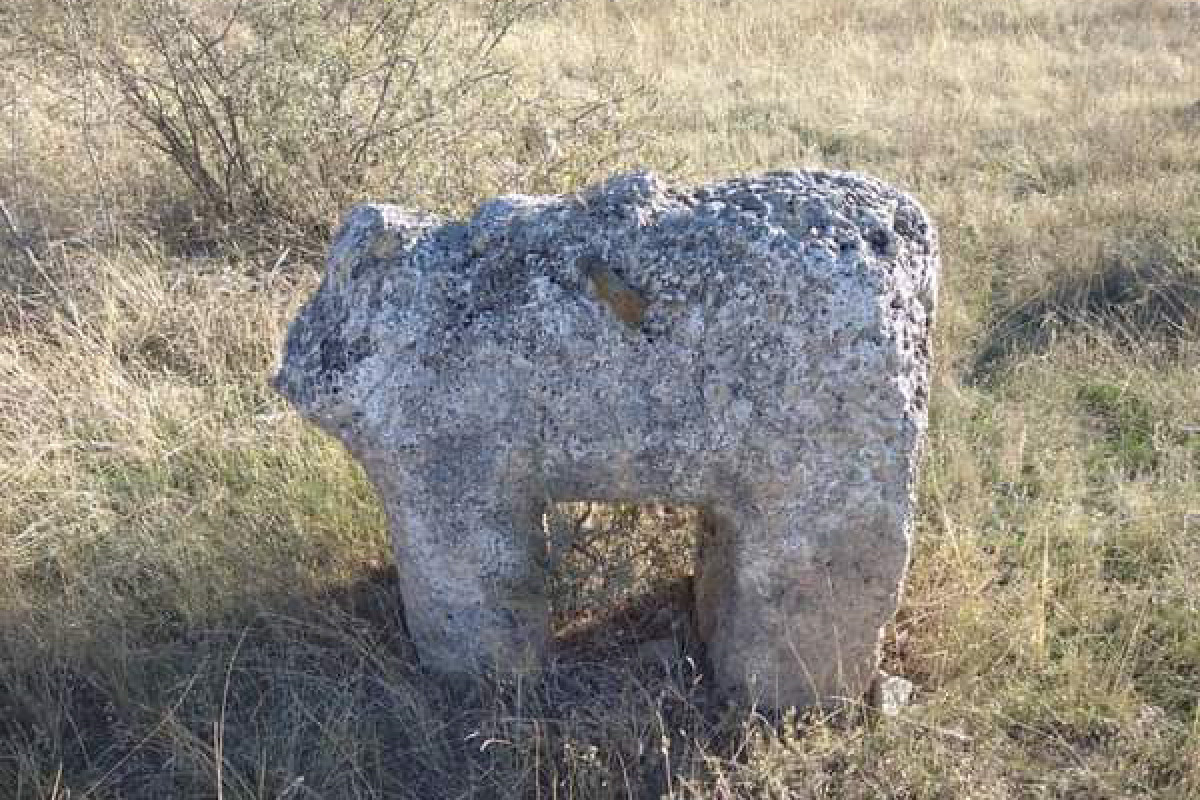 Gravestone sculptures of horses found in Azerbaijan