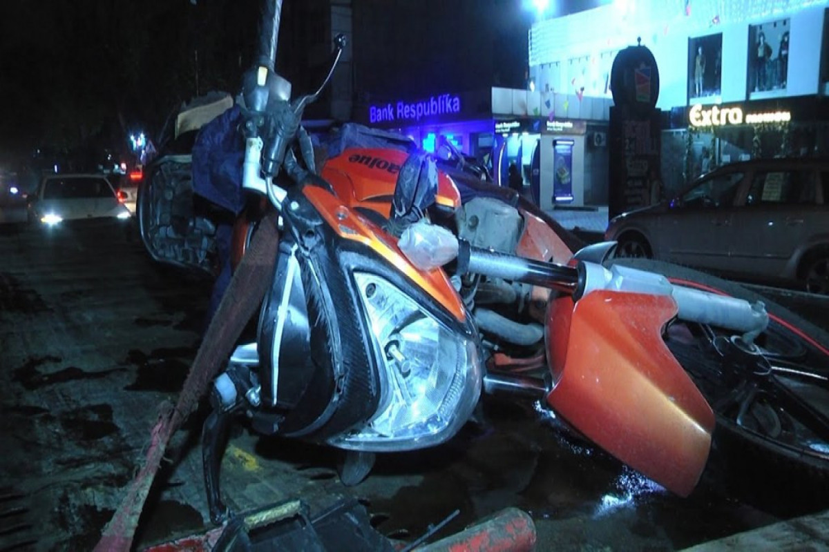 Goranboyda minik maşını ilə motosiklet toqquşub, xəsarət alan var