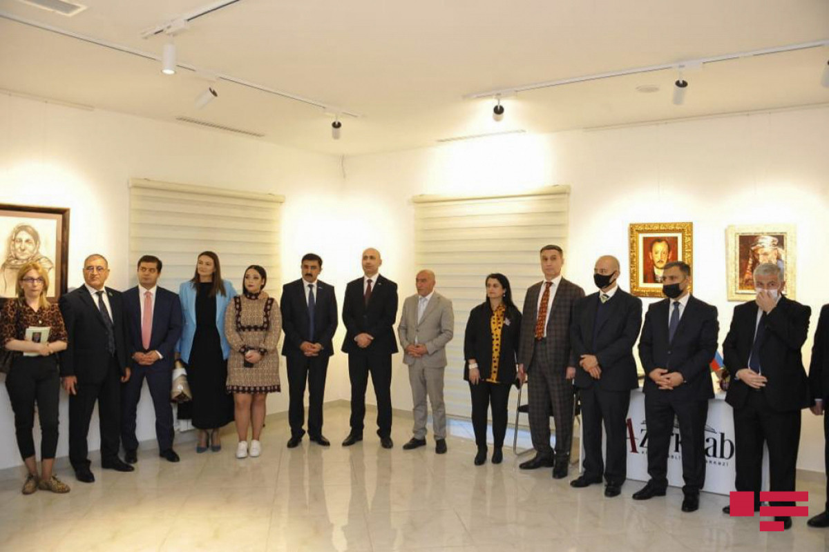 В Баку открылась фотовыставка посла Мексики