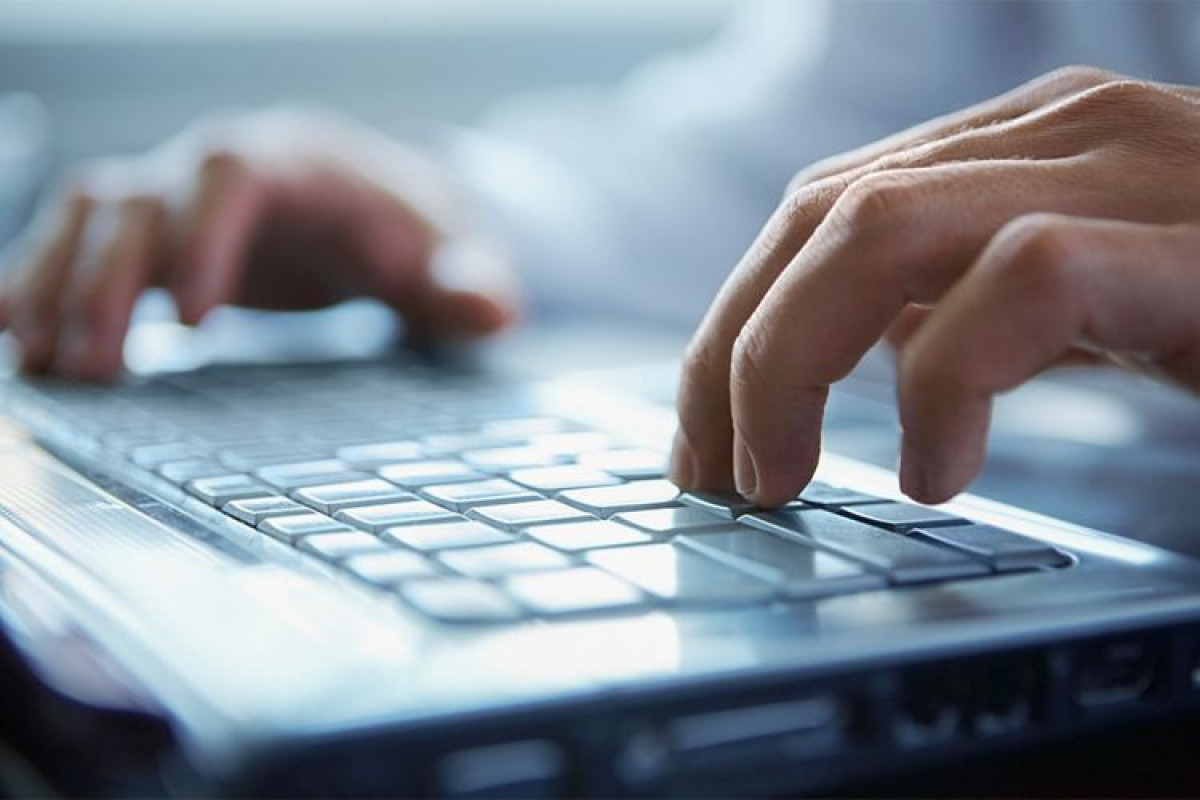 Ali məktəblərdə təhsil sisteminin elektronlaşdırılması tələb olunacaq, “web” laboratoriyalar yaradılacaq