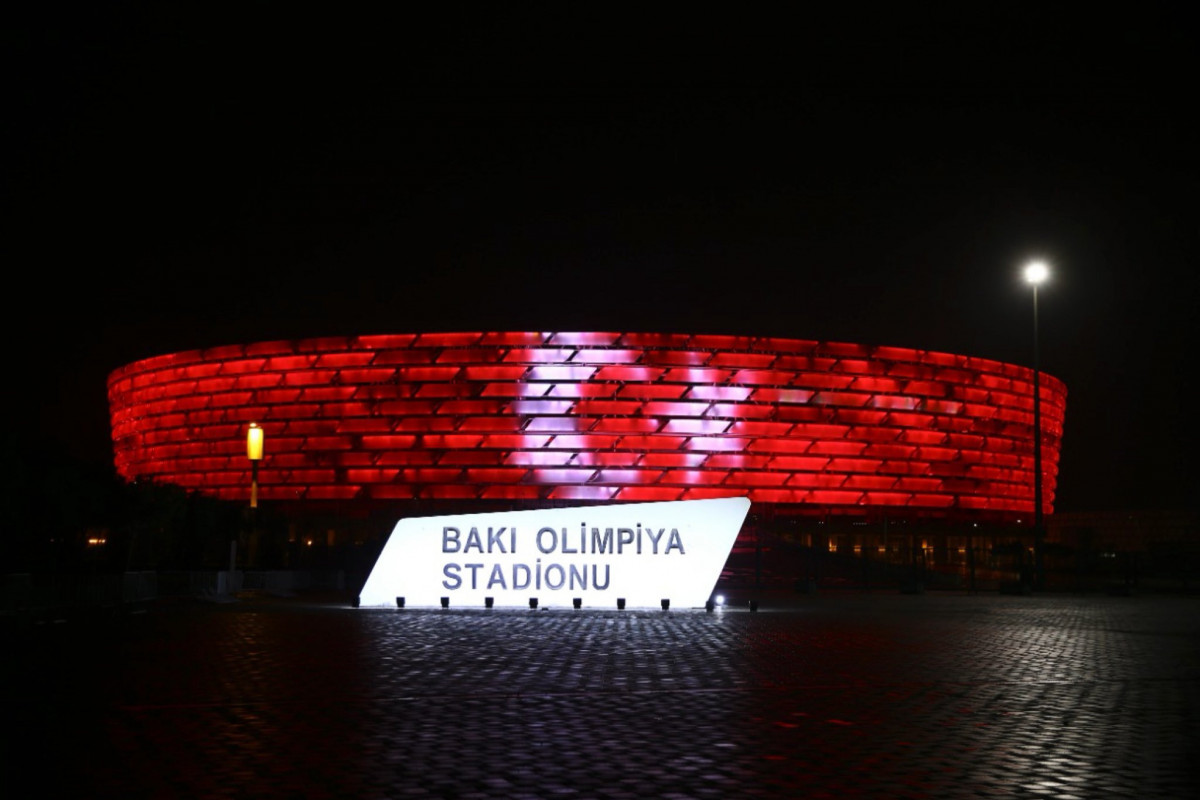 Türkiyə Cümhuriyyətinin 98-ci ildönümü münasibətilə Bakı Olimpiya Stadionunu üzərində qardaş ölkənin bayrağı proyeksiya olunub