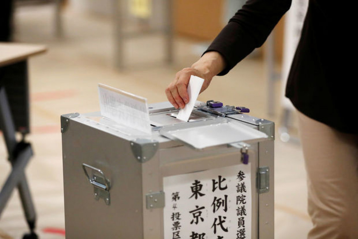Yaponiyada hakim koalisiya parlament seçkilərində qalib gəlib