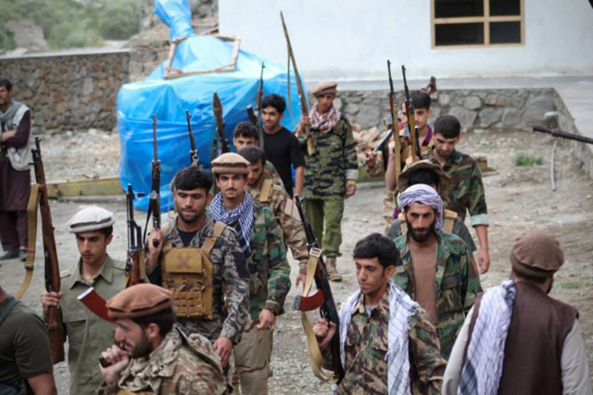 В трех провинциях Афганистана идут бои между силами сопротивления и талибами
