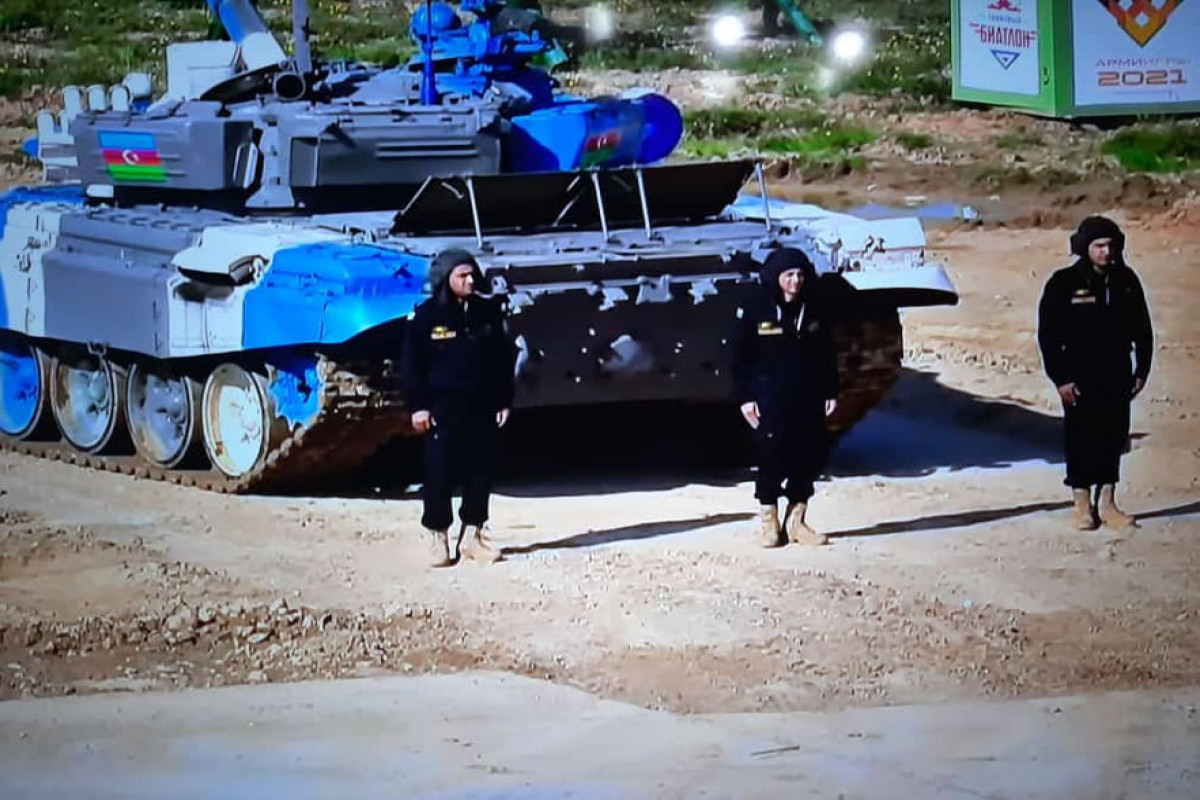 Азербайджанские военные вышли в финал конкурса «Танковый биатлон»