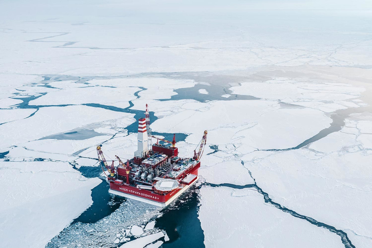 Запасов нефти и газа в Арктике может хватить России на сотни лет
