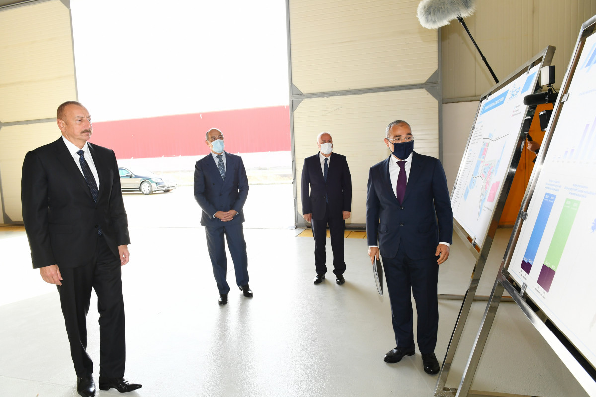 Prezident Sumqayıt Kimya Sənaye Parkında “Azmonbat” MMC-nin açılışında
