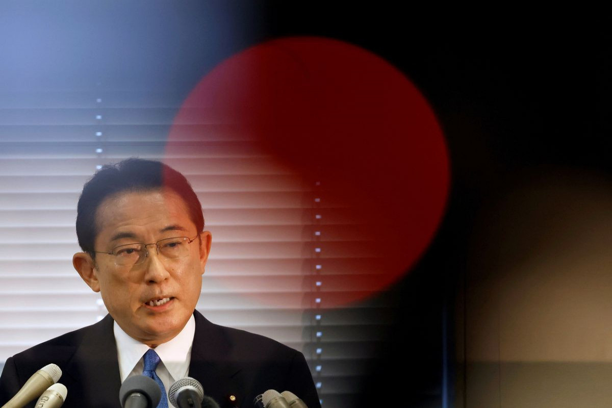 Japan PM candidate Kishida calls for $270 bln-plus stimulus package