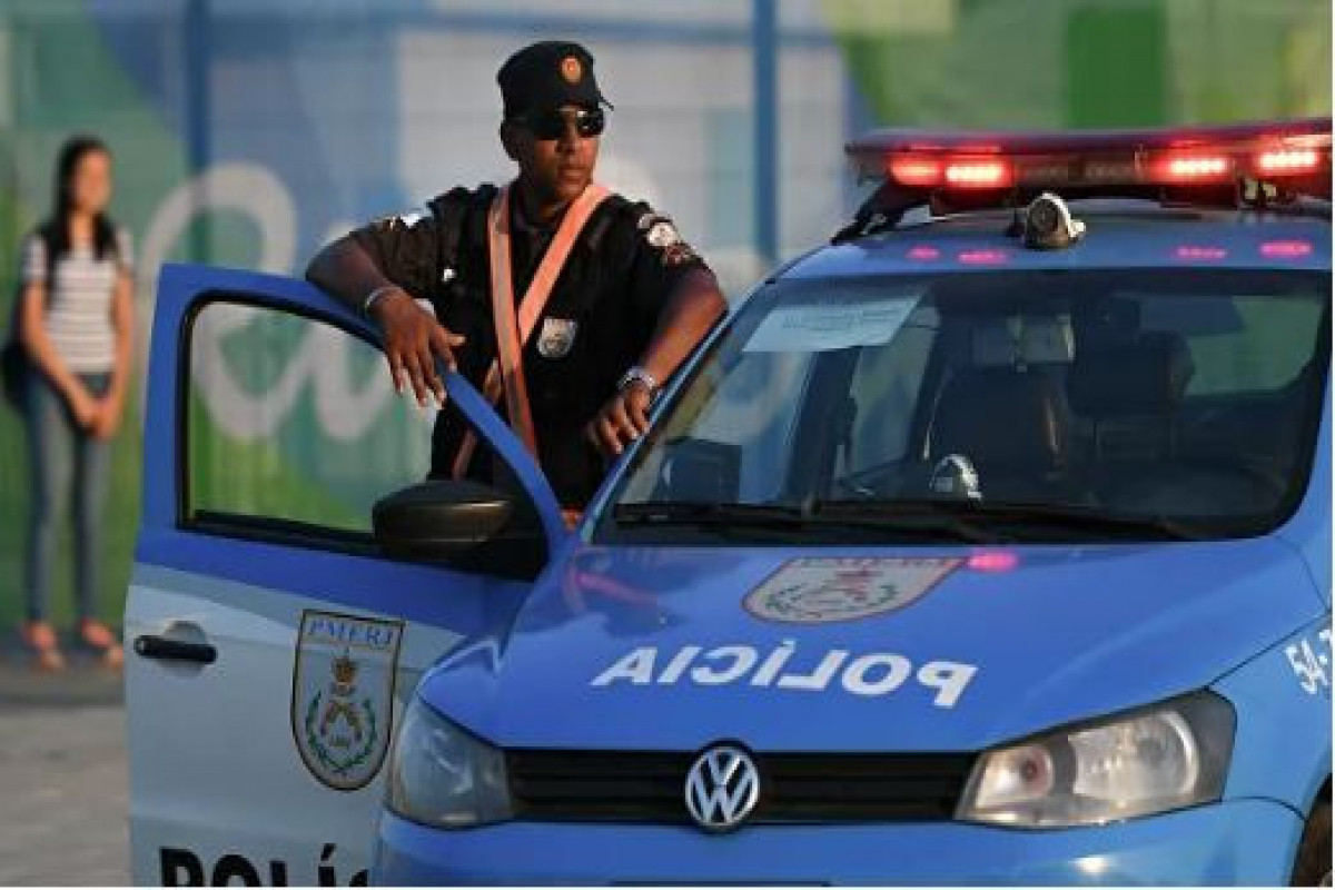 Trampın keçmiş mətbuat katibi üç saatlıq sorğudan sonra sərbəst buraxılıb - YENİLƏNİB 