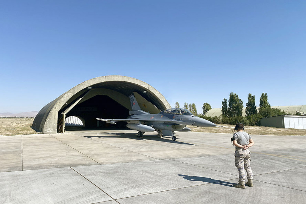 Военные летчики успешно выполняют задачи на учениях «Сокол ТурАз - 2021»