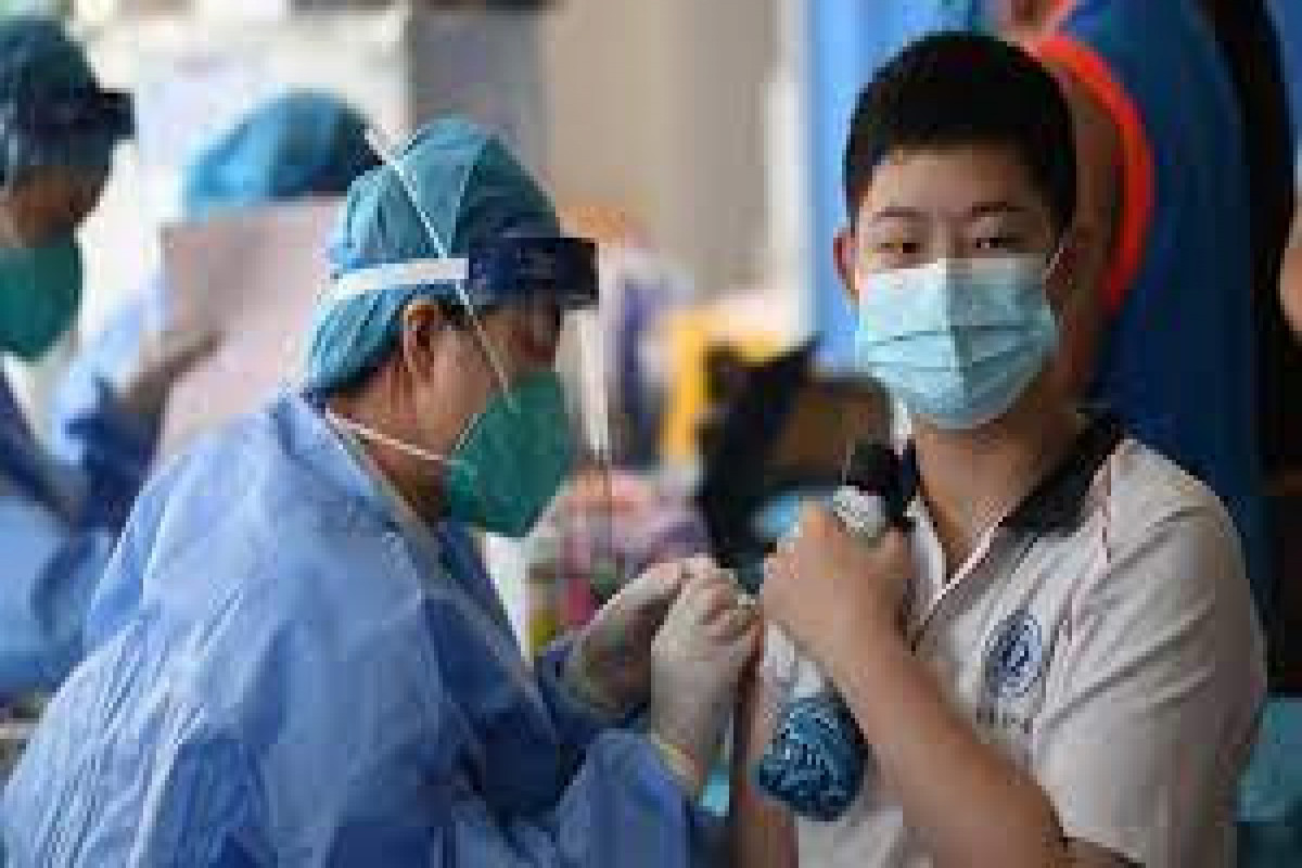 China administers over 2 bln COVID-19 vaccine doses